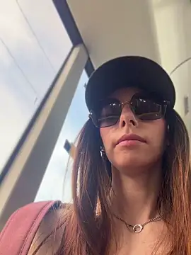 Snapshot of Amelie_Crosby chatting on June 6, 2026, 1:38 pm Amelie Crosby online show from June 6, 2026, 1:38 pm