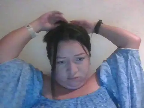 milla moon 24 online show from December 22, 2025, 10:54 pm