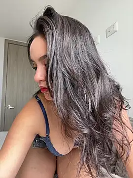 lunatorch online show from February 18, 2026, 6:26 pm