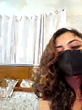 Snapshot of Bristy- chatting on April 17, 2026, 6:22 pm Bristy- online show from April 17, 2026, 6:22 pm