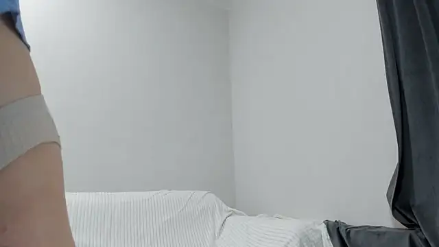 Snapshot of GraceBrawn chatting on November 15, 2025, 6:28 am GraceBrawn online show from November 15, 2025, 6:28 am