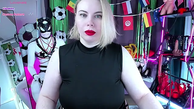 Snapshot of Anna_Maxwell chatting on July 18, 2026, 2:09 am Anna Maxwell online show from July 18, 2026, 2:09 am