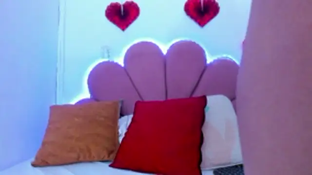 minnari online show from March 12, 2026, 11:42 pm