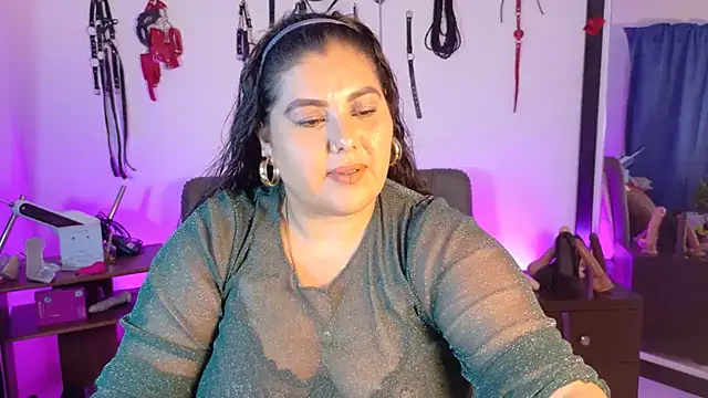 Snapshot of AndreaKinky chatting on July 24, 2026, 9:11 pm AndreaKinky online show from July 24, 2026, 9:11 pm