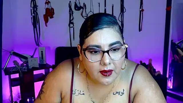 Snapshot of AndreaKinky chatting on July 15, 2026, 6:59 pm AndreaKinky online show from July 15, 2026, 6:59 pm