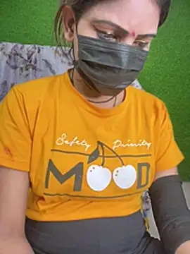 Snapshot of SEXY-SIMI-BHABI chatting on August 8, 2026, 9:49 am SEXY-SIMI-BHABI online show from August 8, 2026, 9:49 am