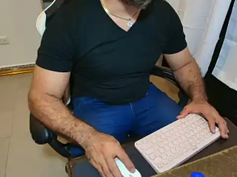 Snapshot of max_love255 chatting on March 8, 2026, 4:05 am max love255 online show from March 8, 2026, 4:05 am