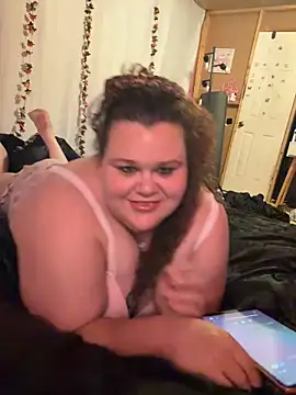 Fatpussybigass online show from June 18, 2026, 3:27 am