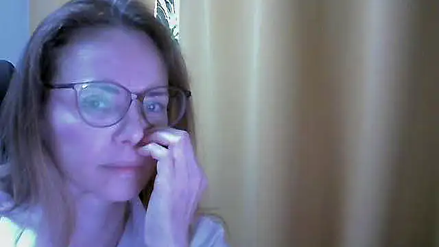 Snapshot of SEA_Dream chatting on September 19, 2025, 4:49 am SEA Dream online show from September 19, 2025, 4:49 am