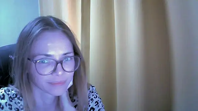 Snapshot of SEA_Dream chatting on October 1, 2025, 8:19 am SEA Dream online show from October 1, 2025, 8:19 am