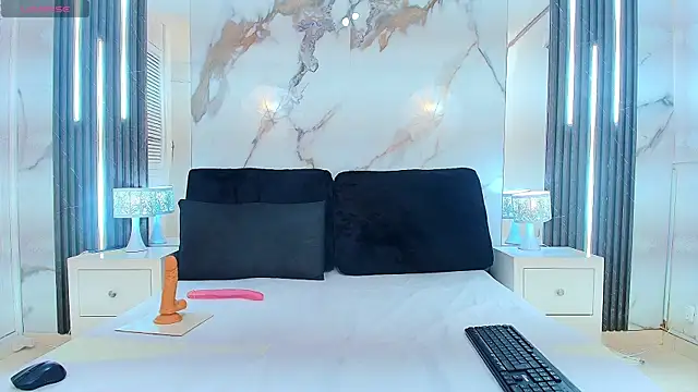 Snapshot of MayaBaker chatting on November 11, 2025, 8:47 pm MayaBaker online show from November 11, 2025, 8:47 pm