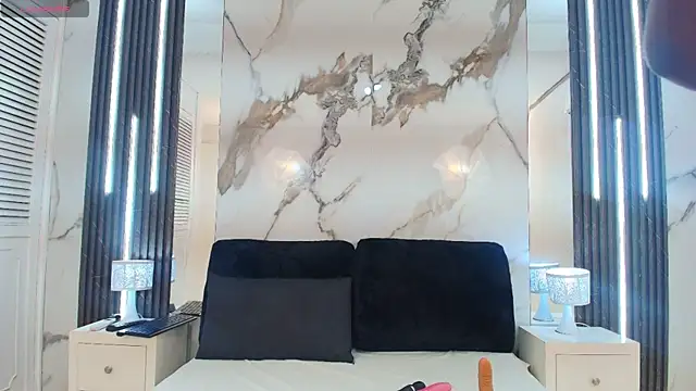 Snapshot of MayaBaker chatting on November 1, 2025, 7:41 pm MayaBaker online show from November 1, 2025, 7:41 pm