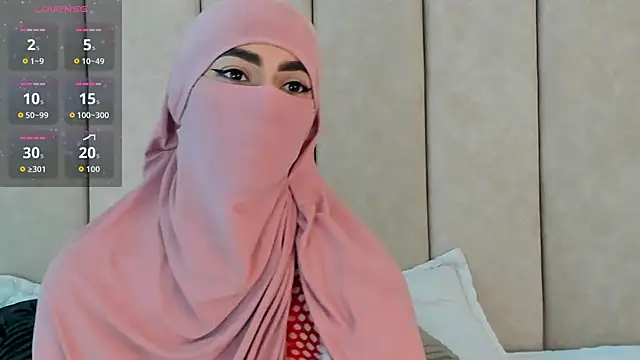  Zahiira  online show from November 26, 2025, 12:05 pm