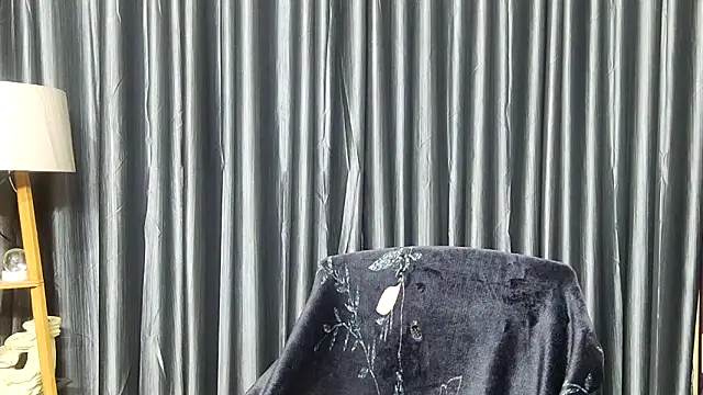 Webrowncouple online show from October 8, 2025, 2:29 pm