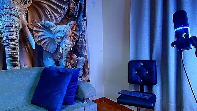 Sophie Janner online show from January 14, 2026, 12:14 am