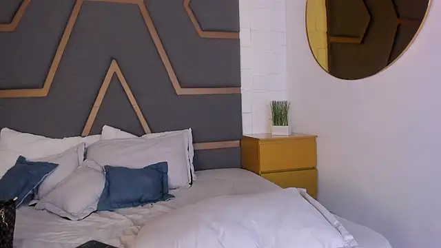 AllisonOwens online show from November 3, 2025, 12:20 pm