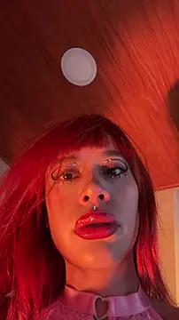 Snapshot of ScarlettRusso1 chatting on October 28, 2025, 7:35 pm ScarlettRusso1 online show from October 28, 2025, 7:35 pm