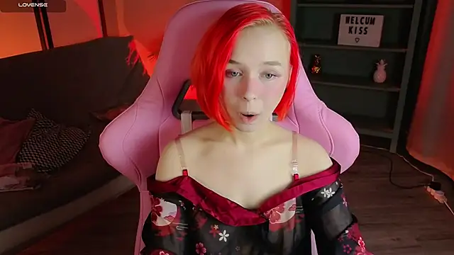 NaomiYoru online show from October 21, 2025, 8:19 pm