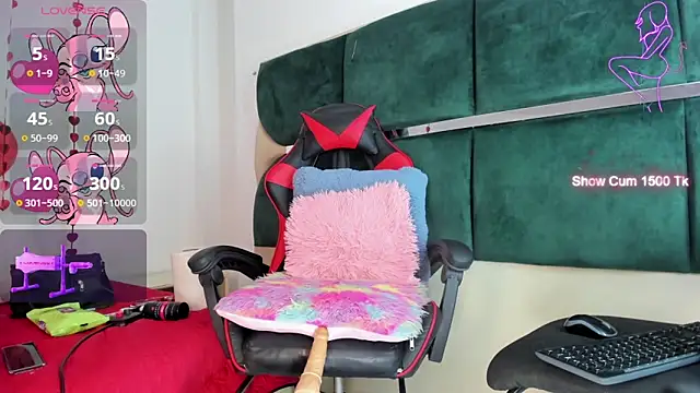 Ariana-Fernandez online show from February 26, 2026, 1:00 pm