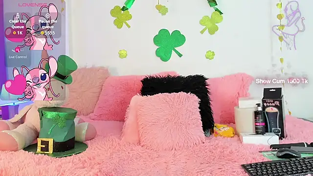 Ariana-Fernandez online show from March 20, 2026, 12:28 pm