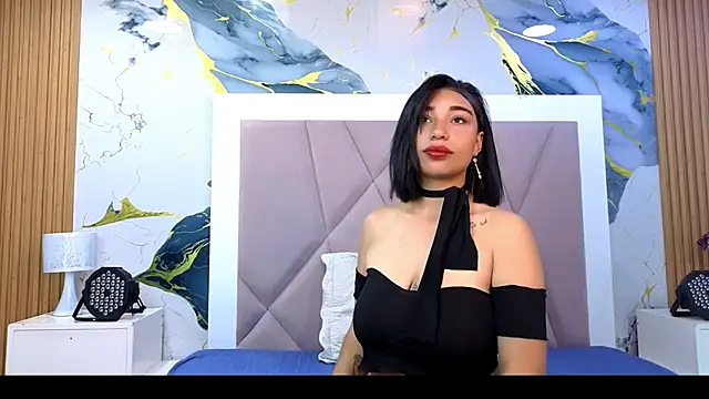 SofiaWhites online show from May 7, 2026, 3:11 am