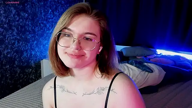 Snapshot of SophieMurrr chatting on April 16, 2026, 9:39 pm SophieMurrr online show from April 16, 2026, 9:39 pm
