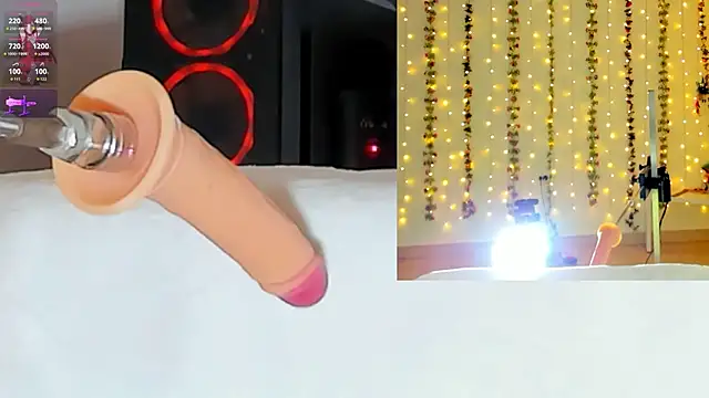 Snapshot of Kitty__Rose__ chatting on October 29, 2025, 10:25 am Kitty Rose online show from October 29, 2025, 10:25 am