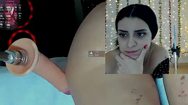 Snapshot of Kitty__Rose__ chatting on November 1, 2025, 10:20 am Kitty Rose online show from November 1, 2025, 10:20 am