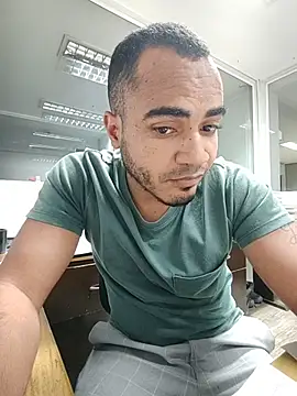 SanChacal5694 online show from November 28, 2025, 11:05 pm