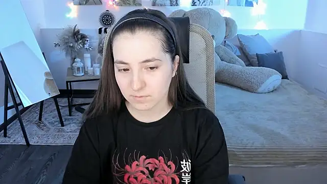 Snapshot of VirtuallVoyant chatting on March 7, 2026, 1:23 am VirtuallVoyant online show from March 7, 2026, 1:23 am