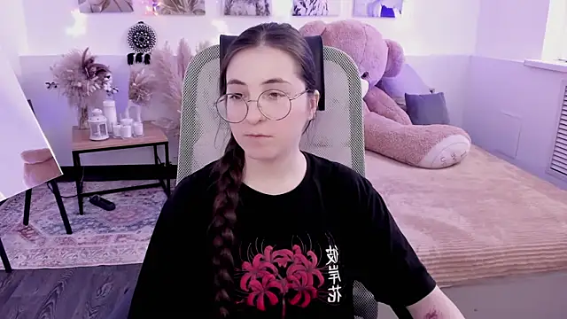 Snapshot of VirtuallVoyant chatting on March 6, 2026, 10:54 am VirtuallVoyant online show from March 6, 2026, 10:54 am