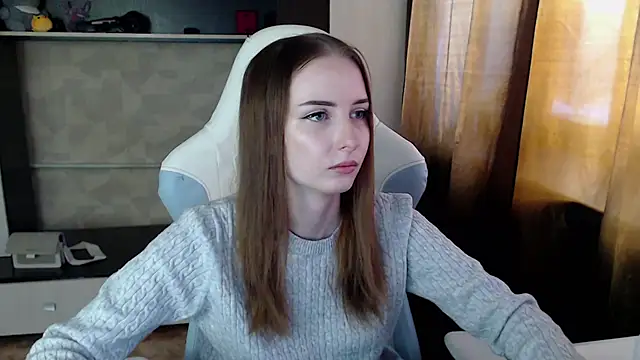 Cutti Crystal online show from February 4, 2026, 4:29 am