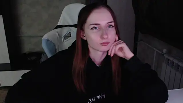 Cutti Crystal online show from February 24, 2026, 1:06 am