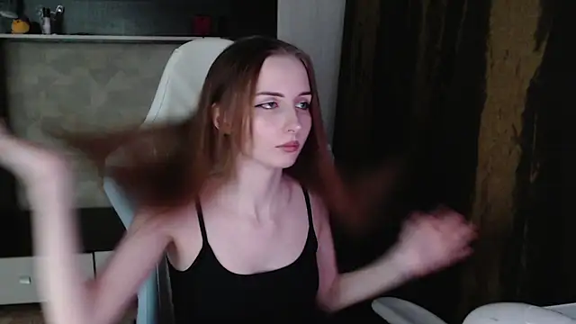 Cutti Crystal online show from February 10, 2026, 12:37 pm