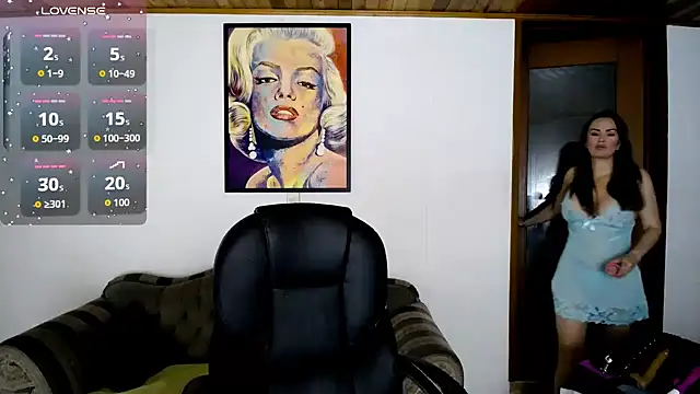 leahot29 online show from March 6, 2026, 6:19 am