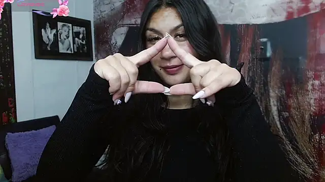 Snapshot of gigi_gilt_ chatting on August 4, 2026, 9:08 pm gigi gilt online show from August 4, 2026, 9:08 pm