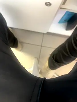 kamo012000 online show from January 9, 2026, 8:21 am