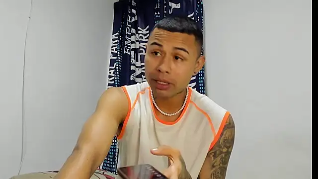 Snapshot of _Logan_Colton_ chatting on November 27, 2025, 9:15 pm Logan Colton online show from November 27, 2025, 9:15 pm