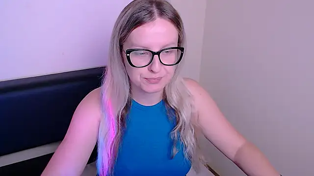 VanillaRose  online show from October 2, 2025, 6:28 am