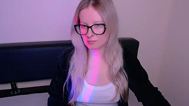 VanillaRose  online show from September 27, 2025, 6:41 am