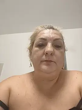 Snapshot of clarabbw47 chatting on June 15, 2026, 10:53 pm clarabbw47 online show from June 15, 2026, 10:53 pm