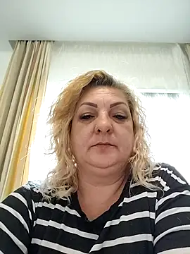 clarabbw47 online show from May 2, 2026, 6:18 am