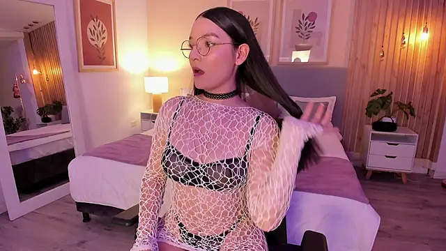 Snapshot of AuroraEvanss chatting on February 9, 2026, 9:46 pm AuroraEvanss online show from February 9, 2026, 9:46 pm