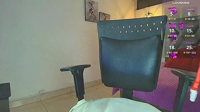 Snapshot of Rossi_ss1 chatting on December 1, 2025, 4:02 am Rossi ss1 online show from December 1, 2025, 4:02 am