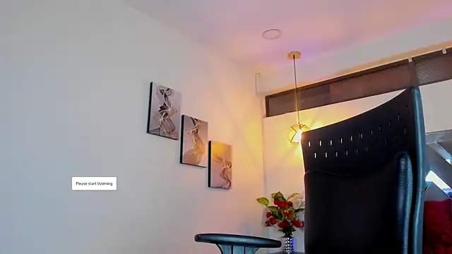 Snapshot of Rossi_ss1 chatting on September 11, 2025, 3:28 am Rossi ss1 online show from September 11, 2025, 3:28 am