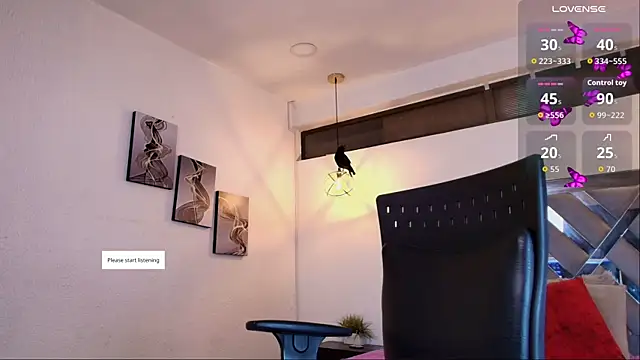 Snapshot of Rossi_ss1 chatting on October 21, 2025, 3:39 am Rossi ss1 online show from October 21, 2025, 3:39 am