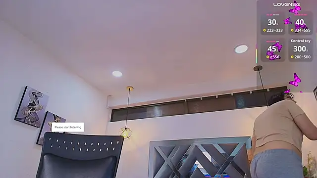 Snapshot of Rossi_ss1 chatting on November 18, 2025, 4:16 am Rossi ss1 online show from November 18, 2025, 4:16 am