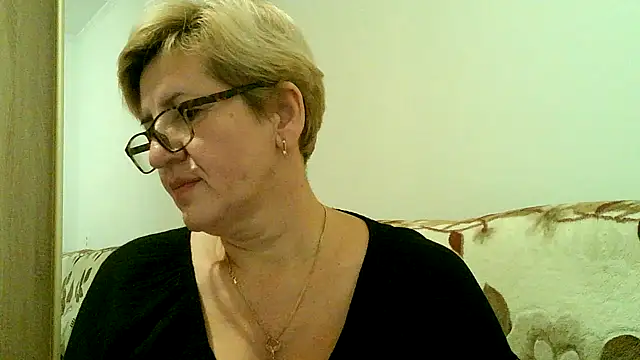 Snapshot of Dana4921 chatting on November 11, 2025, 5:41 pm Dana4921 online show from November 11, 2025, 5:41 pm