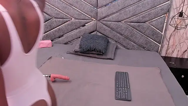 SASHA BROWNIE   online show from January 10, 2026, 7:31 pm