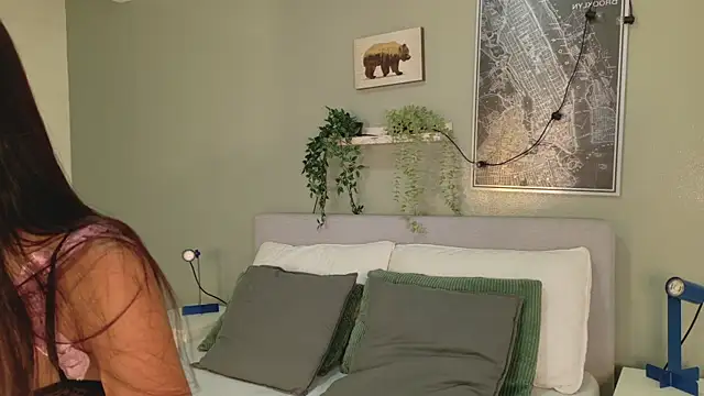 Taylorsmitth  online show from October 21, 2025, 11:53 am